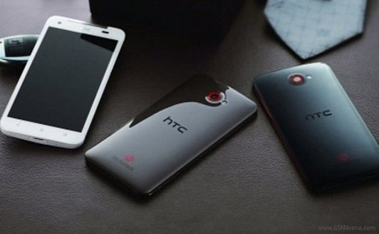 Фотографии нового Full HD смартфона HTC DLX